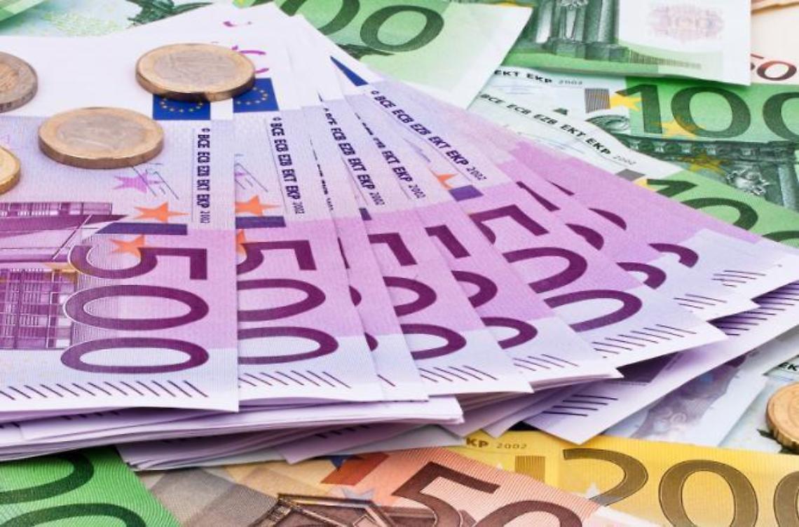Tredicesime divorate da tasse e mutui. A Natale spazio solo per regali utili