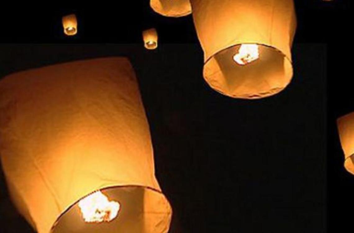 Sui lungoliri lo spettacolo di luce con la Festa delle lanterne