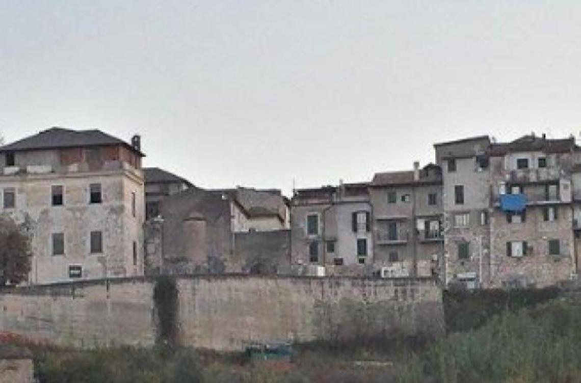 Il parcheggio della discordia: è scontro tra Forza Italia e l'amministrazione comunale