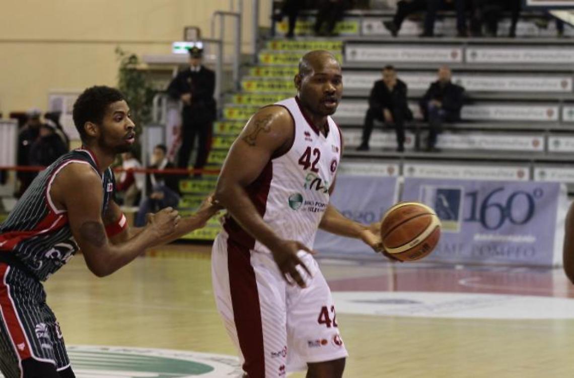 Bene il Ferentino nell'anticipo<br>Piegata la Fulgor Omegna 81-75
