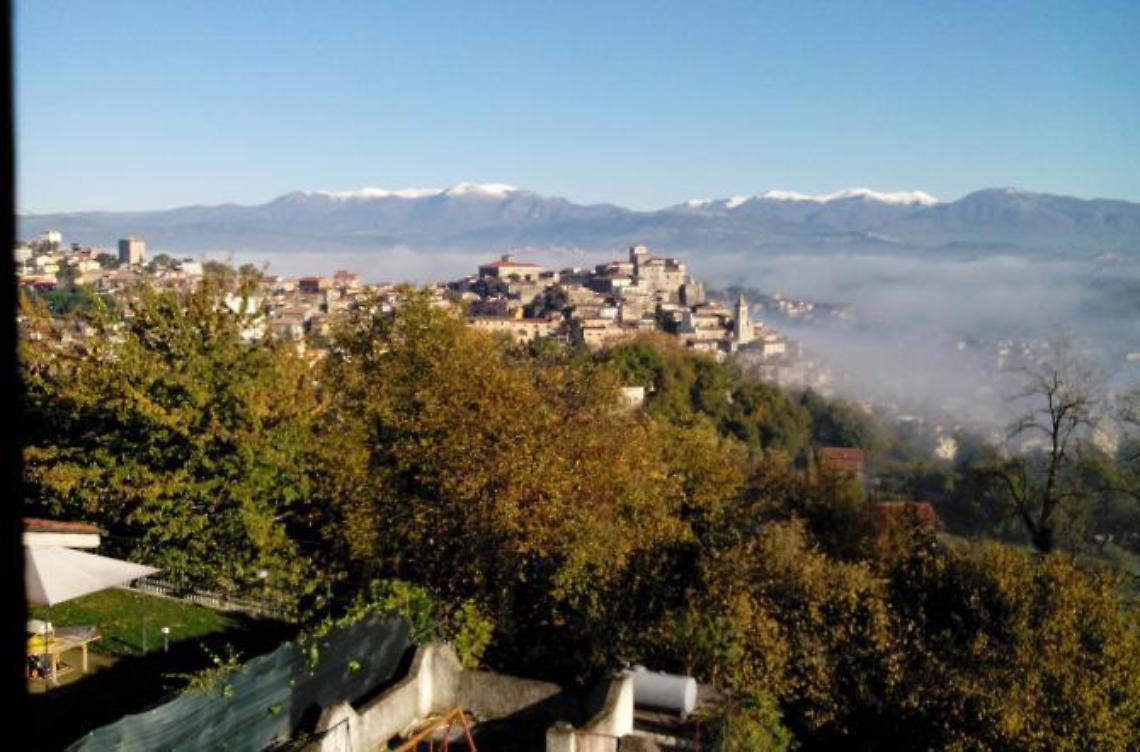 La città nella morsa delle polveri sottili: Pm 10 ancora da record<br>