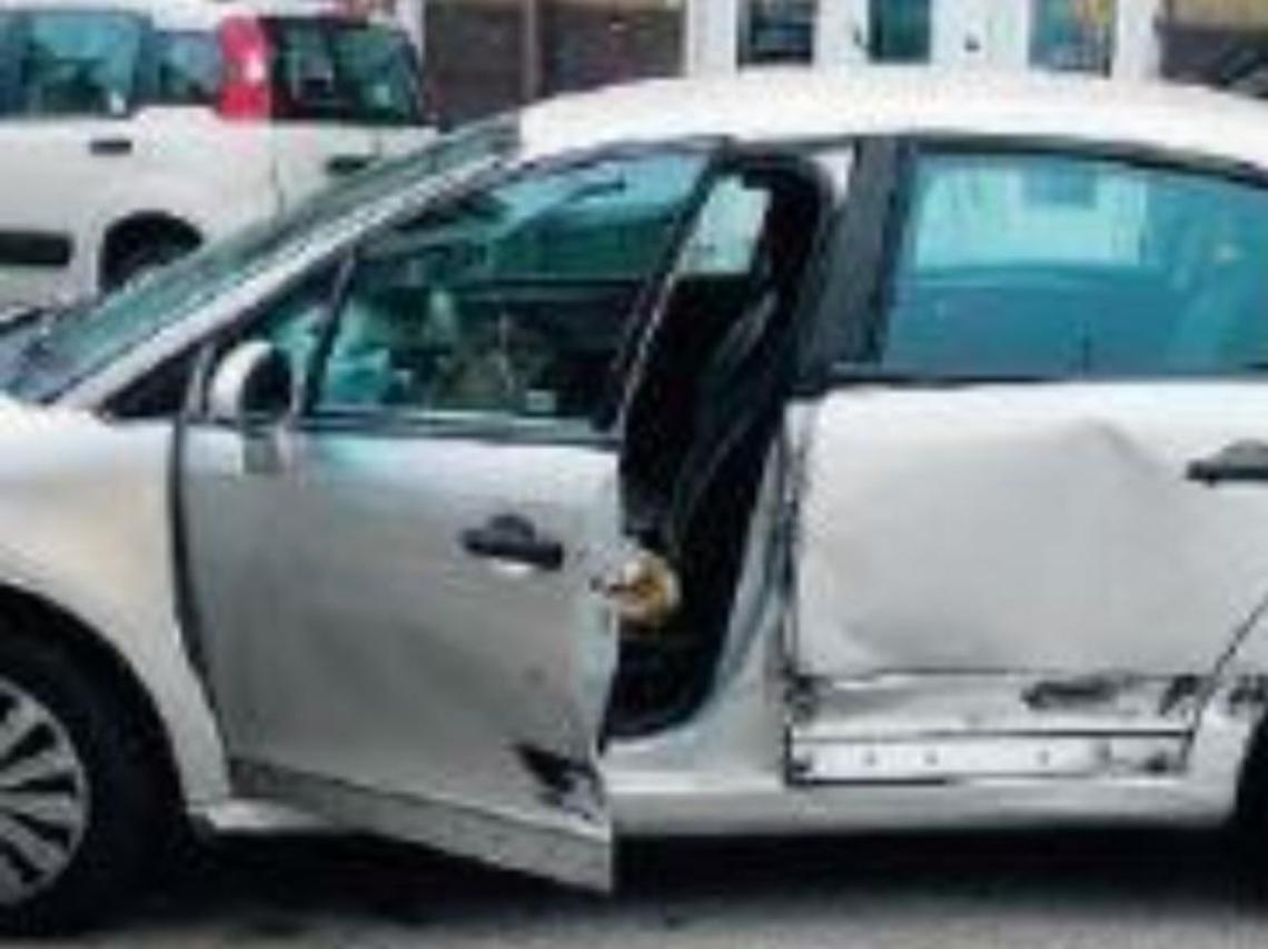 Incrocio pericoloso, ennesimo incidente: spavento tra i residenti