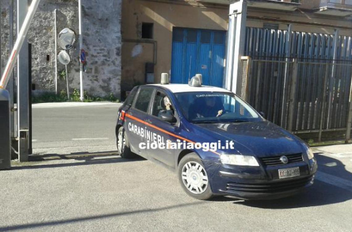 Litiga con il fratello e gli avvelena il pozzo. Famiglia morosa ruba il gas, tutti denunciati 