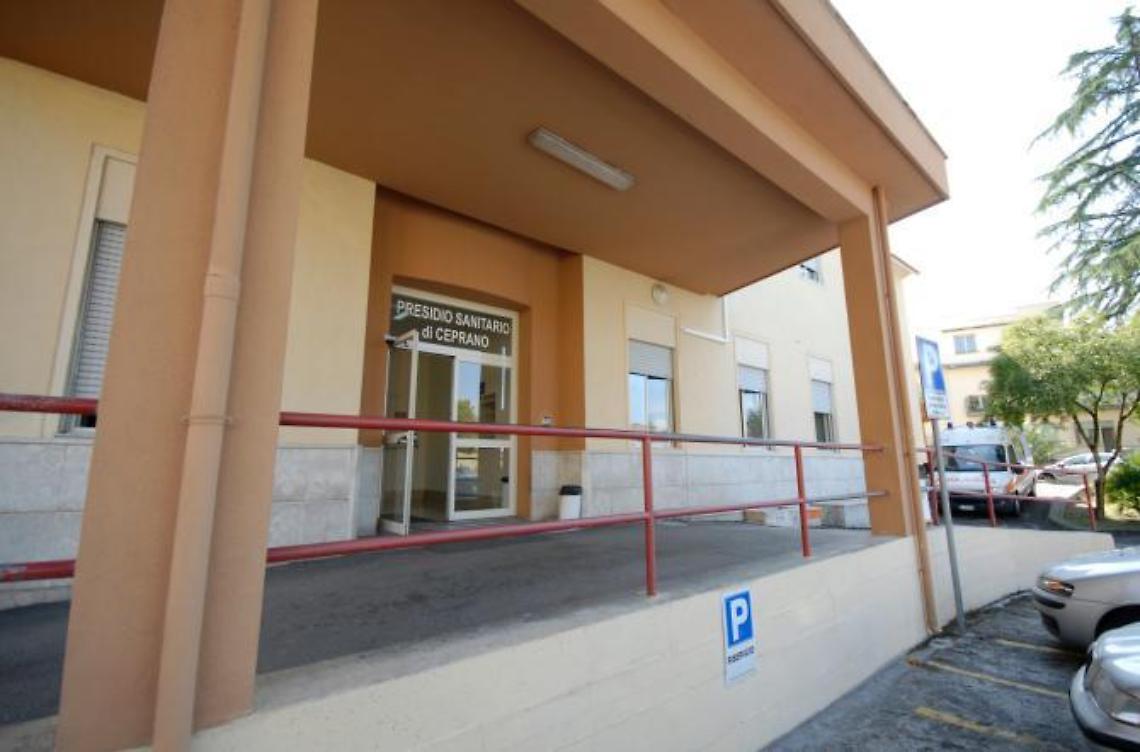 Non si trova la chiave: la fogna esala nei locali della guardia medica<br>