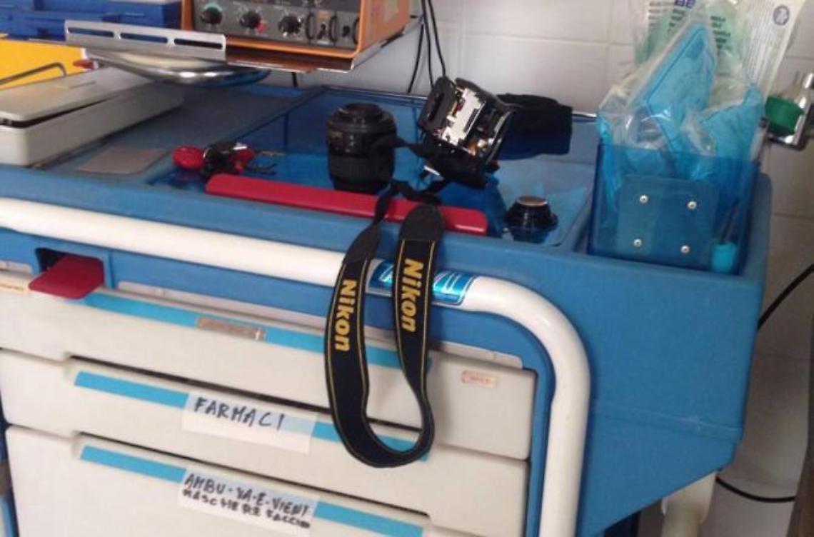 Aggredito e preso a pugni dopo aver fatto foto: in ospedale il giornalista Mancini