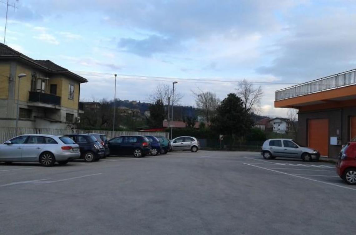 Tenta di impiccarsi ma la cinghia si spezza: 42enne salvato in extremis