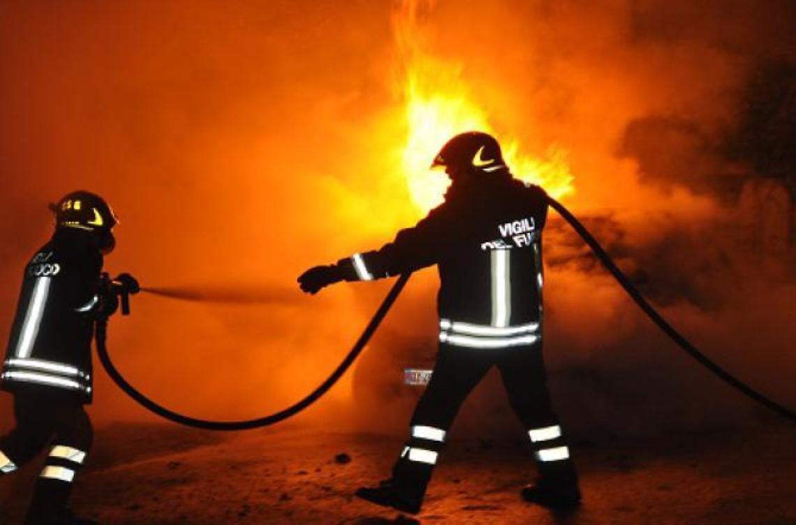 Incendi dolosi, è guerra aperta