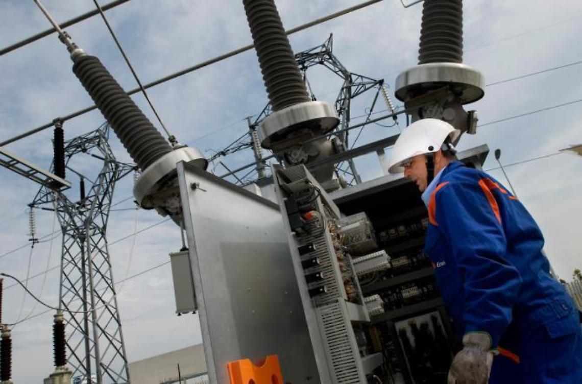 Lavori urgenti alla linea dell'Enel: domattina il blackout in paese