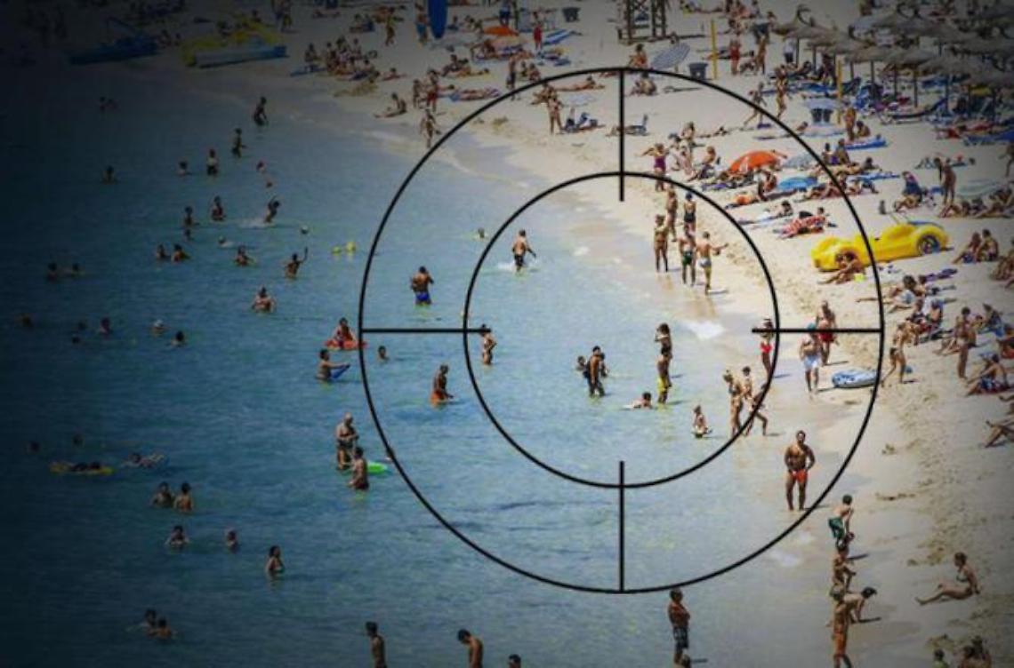 Allarme terrorismo sulle spiagge italiane: i "vu cumprà" possibili attentatori