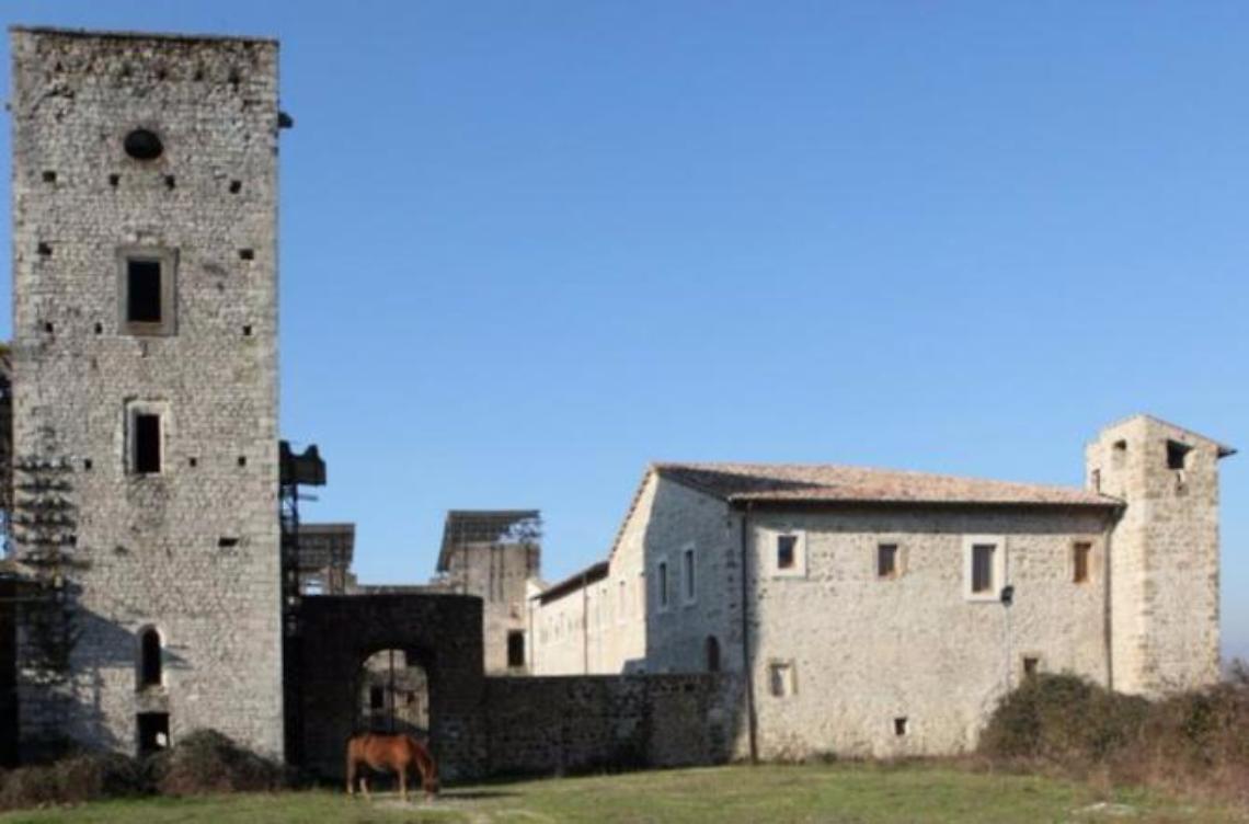 Furto alla Badia della Gloria: rubate anche alcune porte e finestre