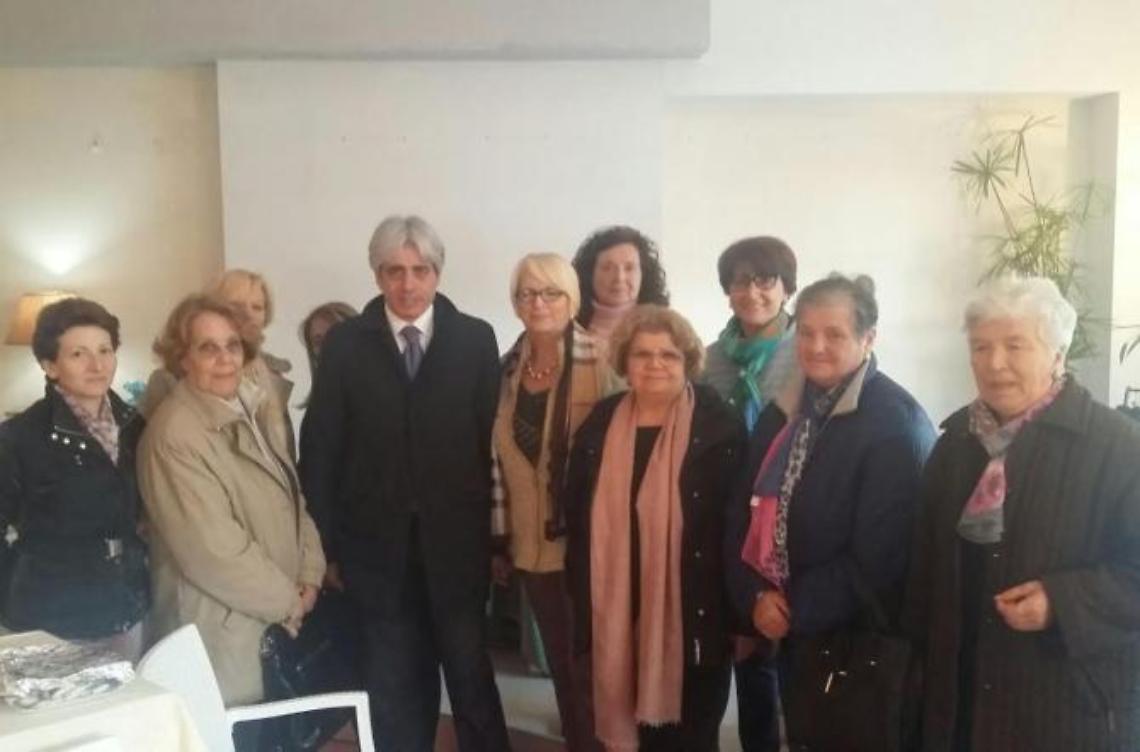  Il sindaco visita la mostra dell'Associazione "Donne in cammino"