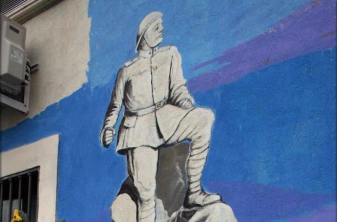 Un murales in via Alcide De Gasperi per ricordare Norberto Turriziani e le glorie cittadine