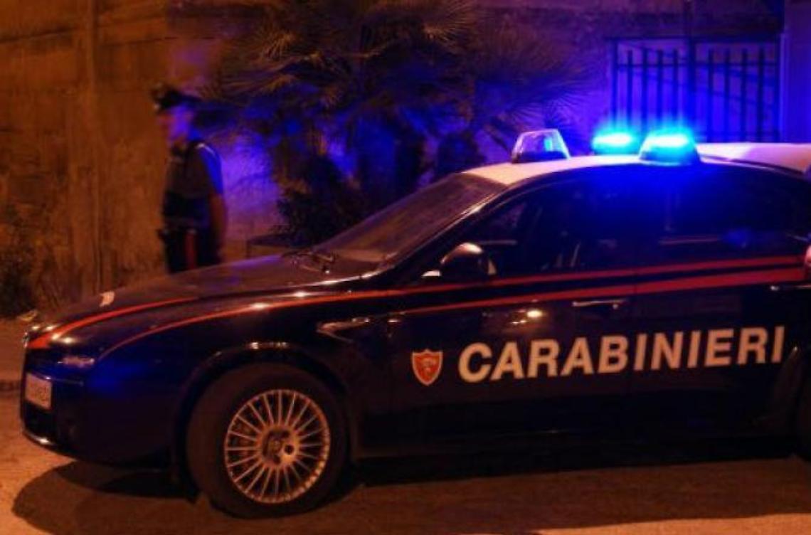 Sospese due attivit&agrave; commerciali: trovata droga e lavoratori in nero