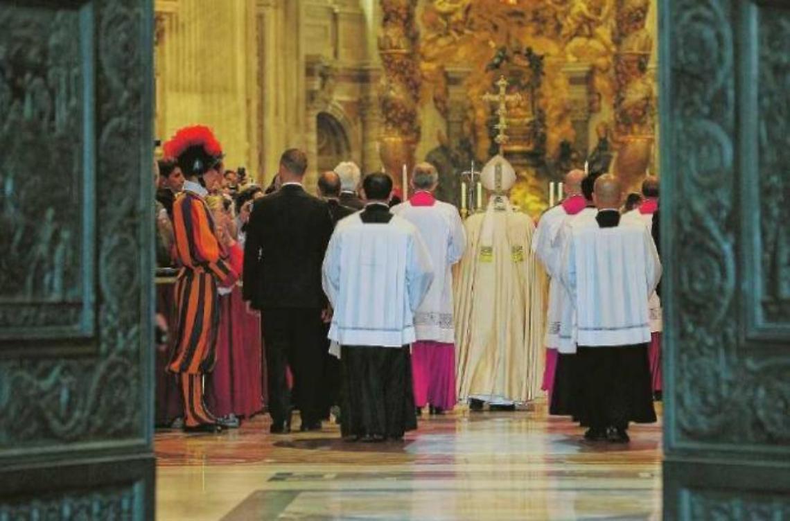 Scisma di Gallinaro: Antonazzo incontra il Papa. E intanto in paese compaiono strane scritte sui muri