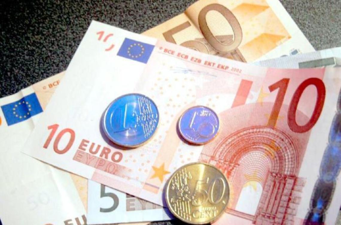 Spese e interessi non dovuti: correntisti pignorano i soldi della banca