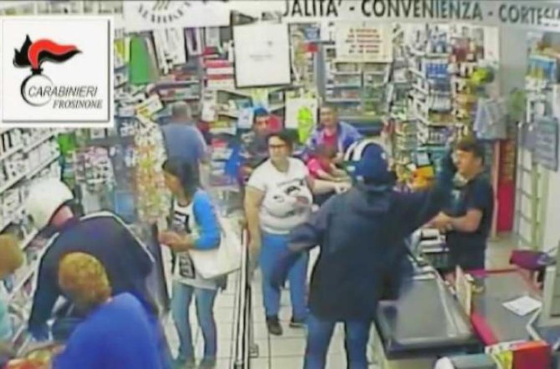 Bocche cucite dei rapinatori. Proseguono le indagini