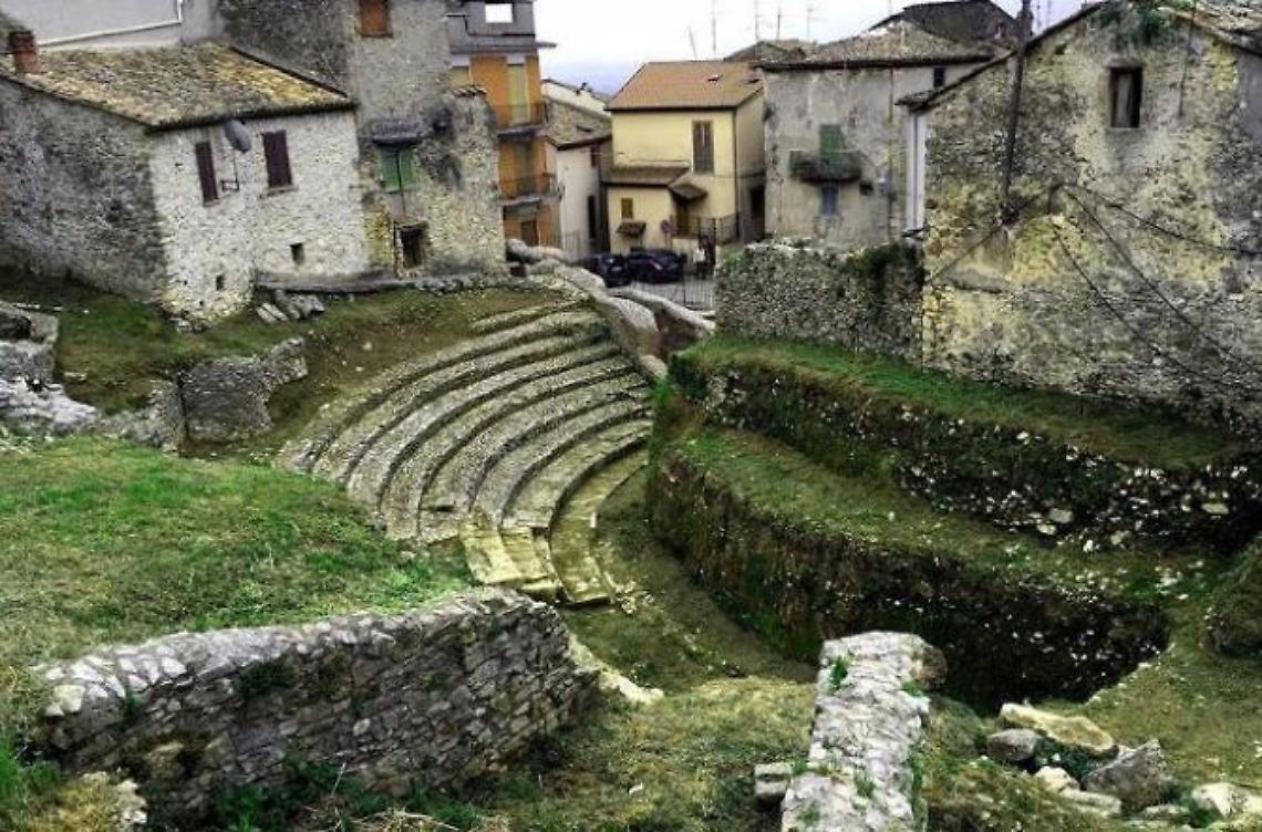 I luoghi del Cuore FAI: in gara anche il Teatro Romano