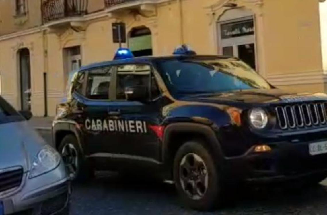 [VIDEO] Carabinieri contro il crimine: decine di auto setacciano il territorio. Blitz in corso