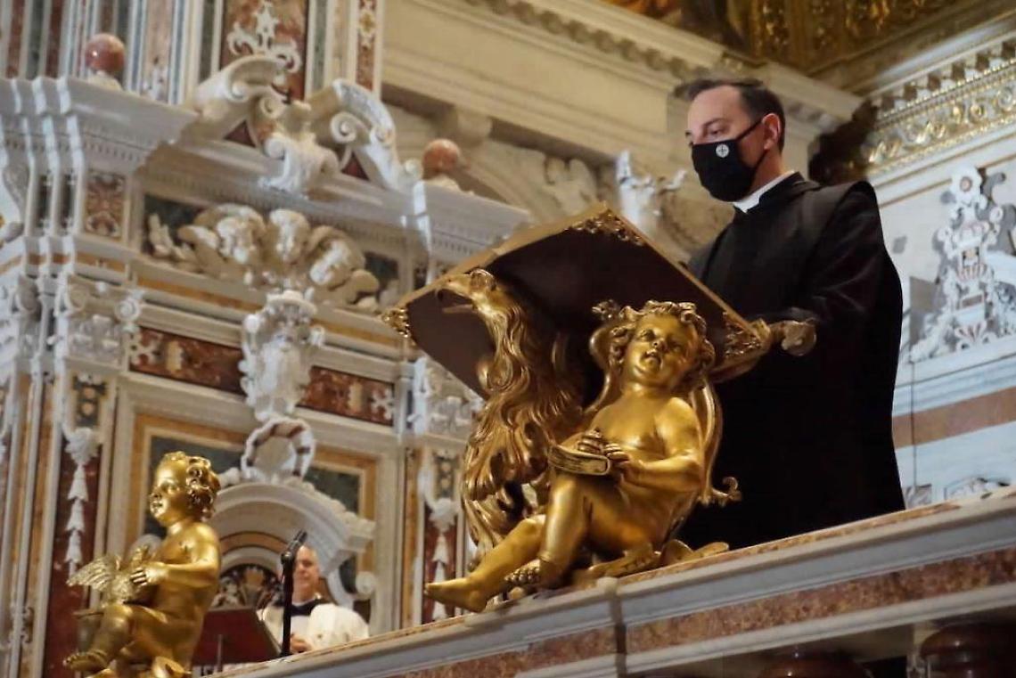 Unire e non dividere, seminare il bene: le parole del Papa e le vittime del Covid