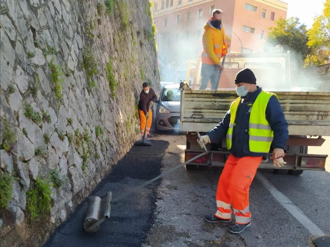 Frosinone, manutenzione su strade e marciapiedi: gli interventi