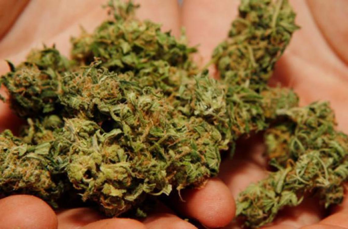 2 kg di marijuana nel vano scala, arrestata 24enne...ma si rende irreperibile