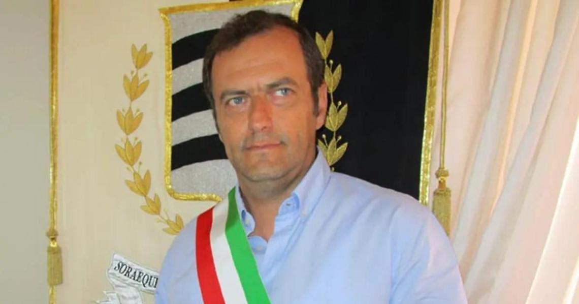 Il sindaco De Donatis tira dritto: oggi ha protocollato le dimissioni