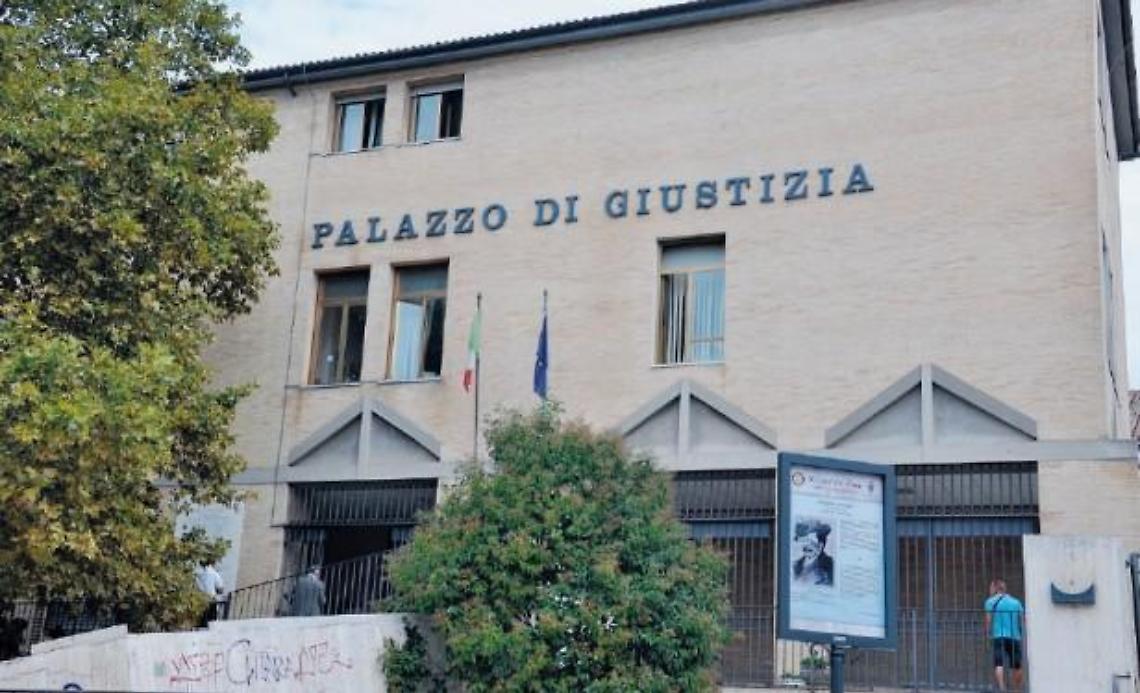 Investe l'ex della sua compagna: in auto c'era anche il figlioletto dell'uomo