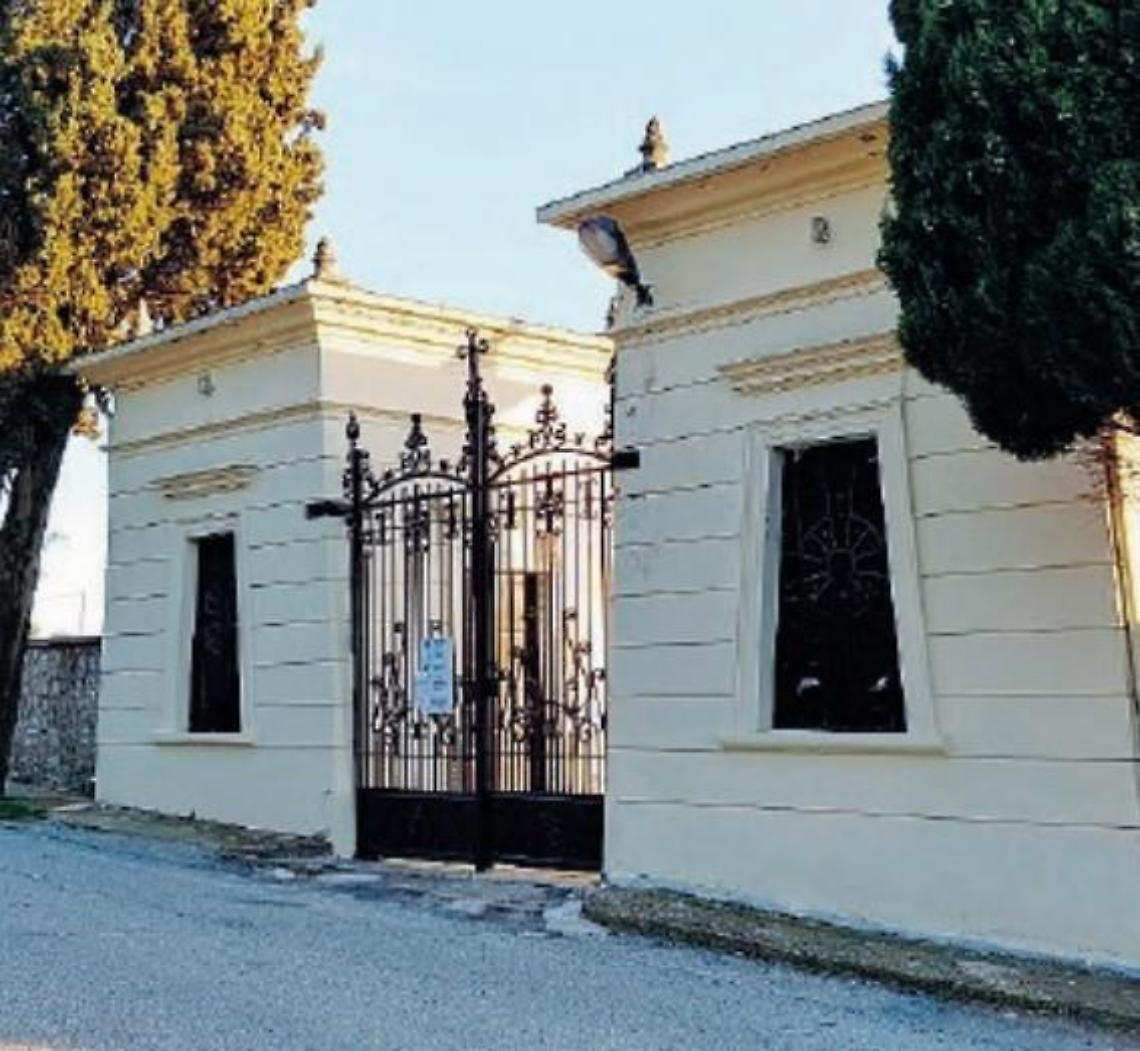 Muoiono ma le famiglie non hanno soldi per i funerali: scatta la solidarietà