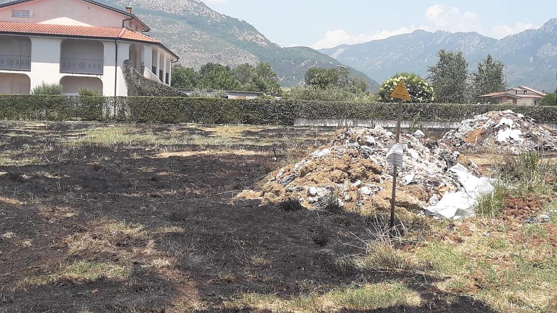 Veleni sepolti a Nocione, falsa partenza: la pioggia rallenta tutto