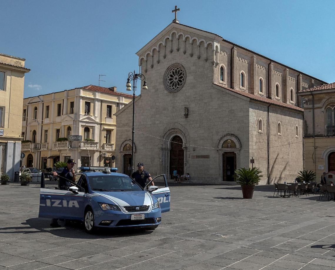 Acquista online una stufa, mai consegnata: scatta la denuncia per un uomo