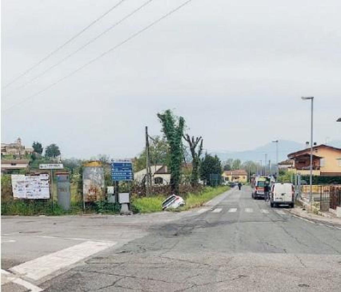 Ennesima tragedia sfiorata, incrocio pericoloso nel mirino: chiesta più sicurezza
