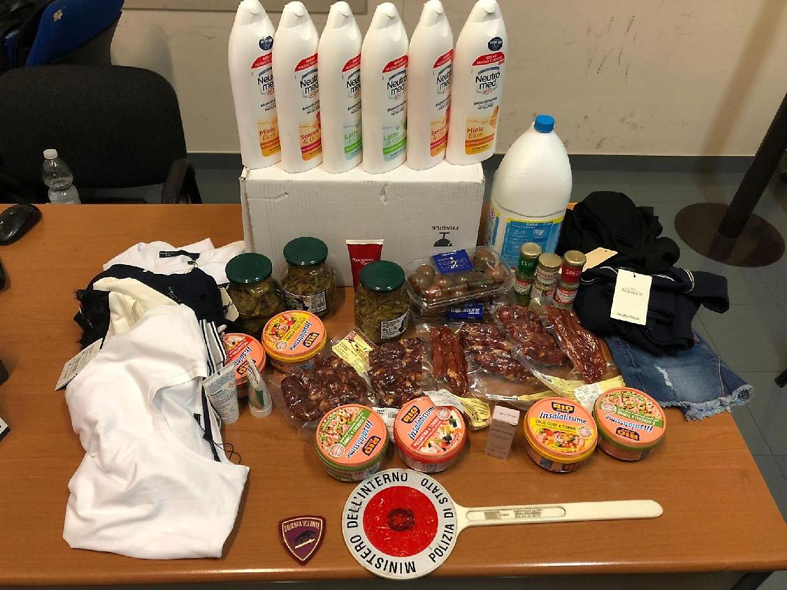 Svaligia un negozio con due minorenni al seguito: ladra rintracciata e arrestata