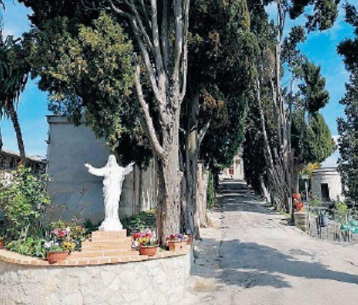 Anagni, lavori e decoro, interventi urgenti al cimitero. Il luogo sacro cambia volto
