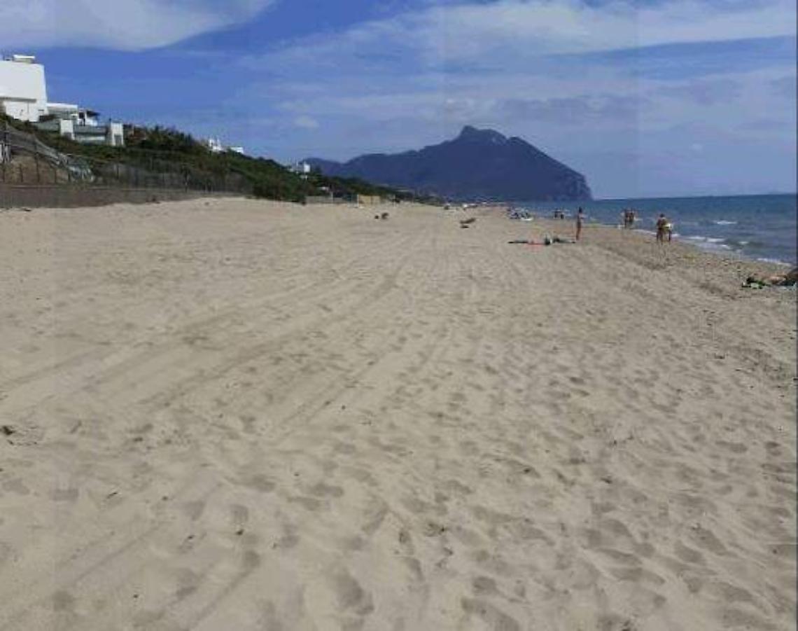 Covid Lazio, dal 1&deg; maggio si potr&agrave; tornare in spiaggia: ecco le regole