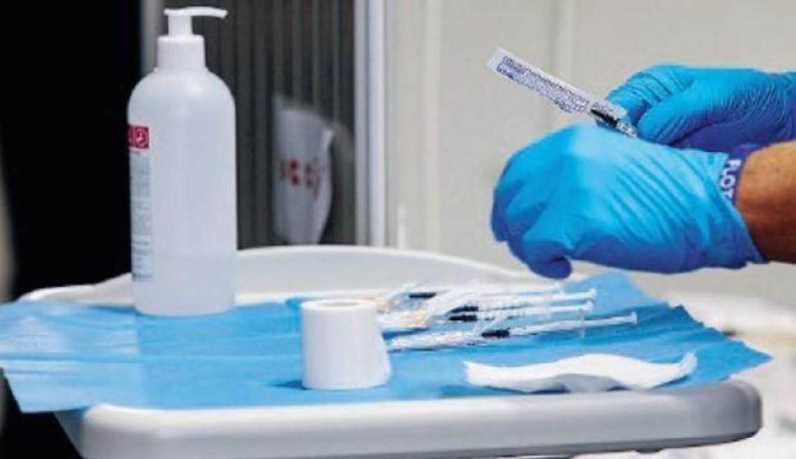 Vaccini Covid, nuove fasce: si va verso i 2 milioni nel Lazio