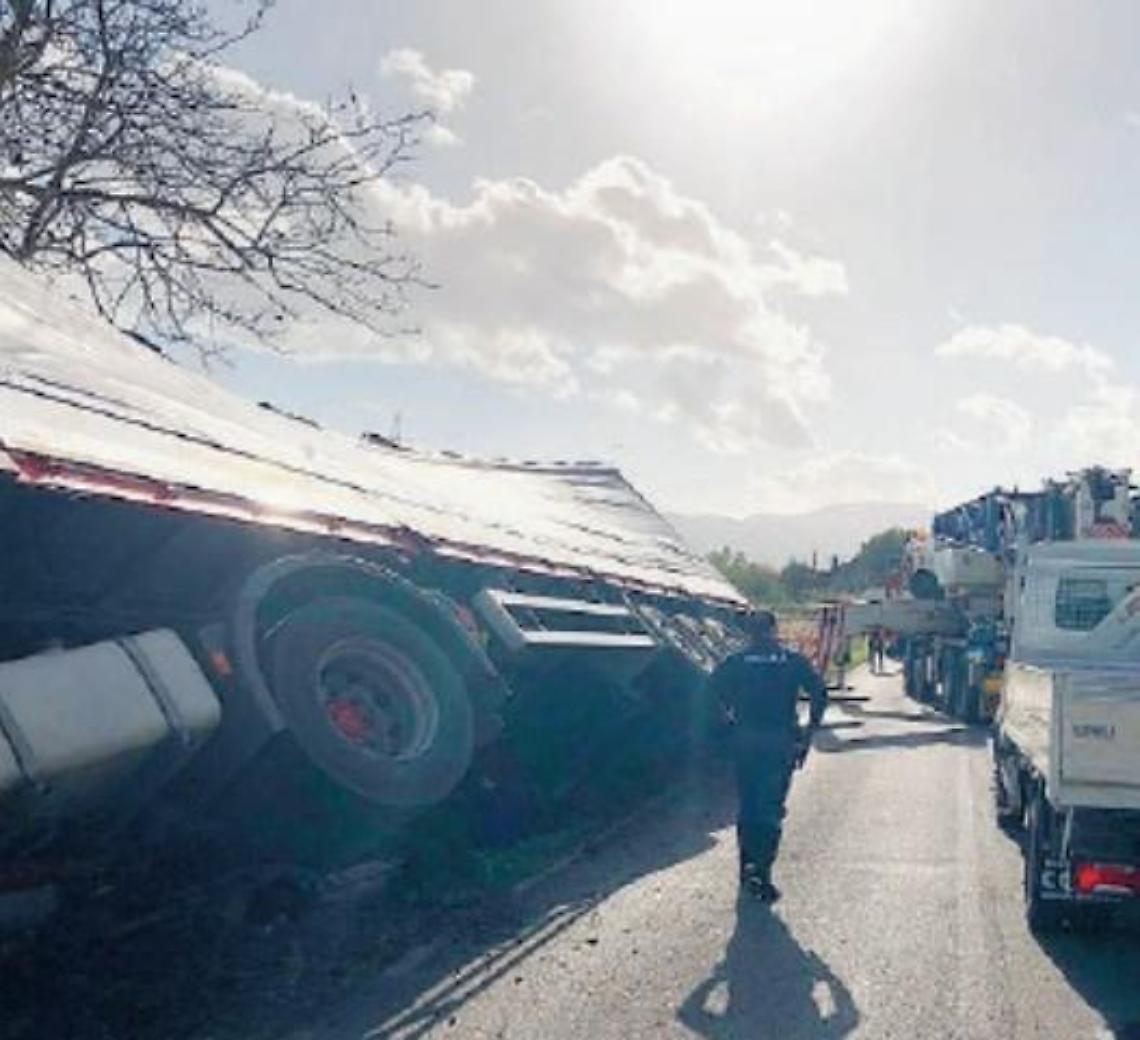 Ennesimo incidente in via Valle del Garigliano: pronto un esposto