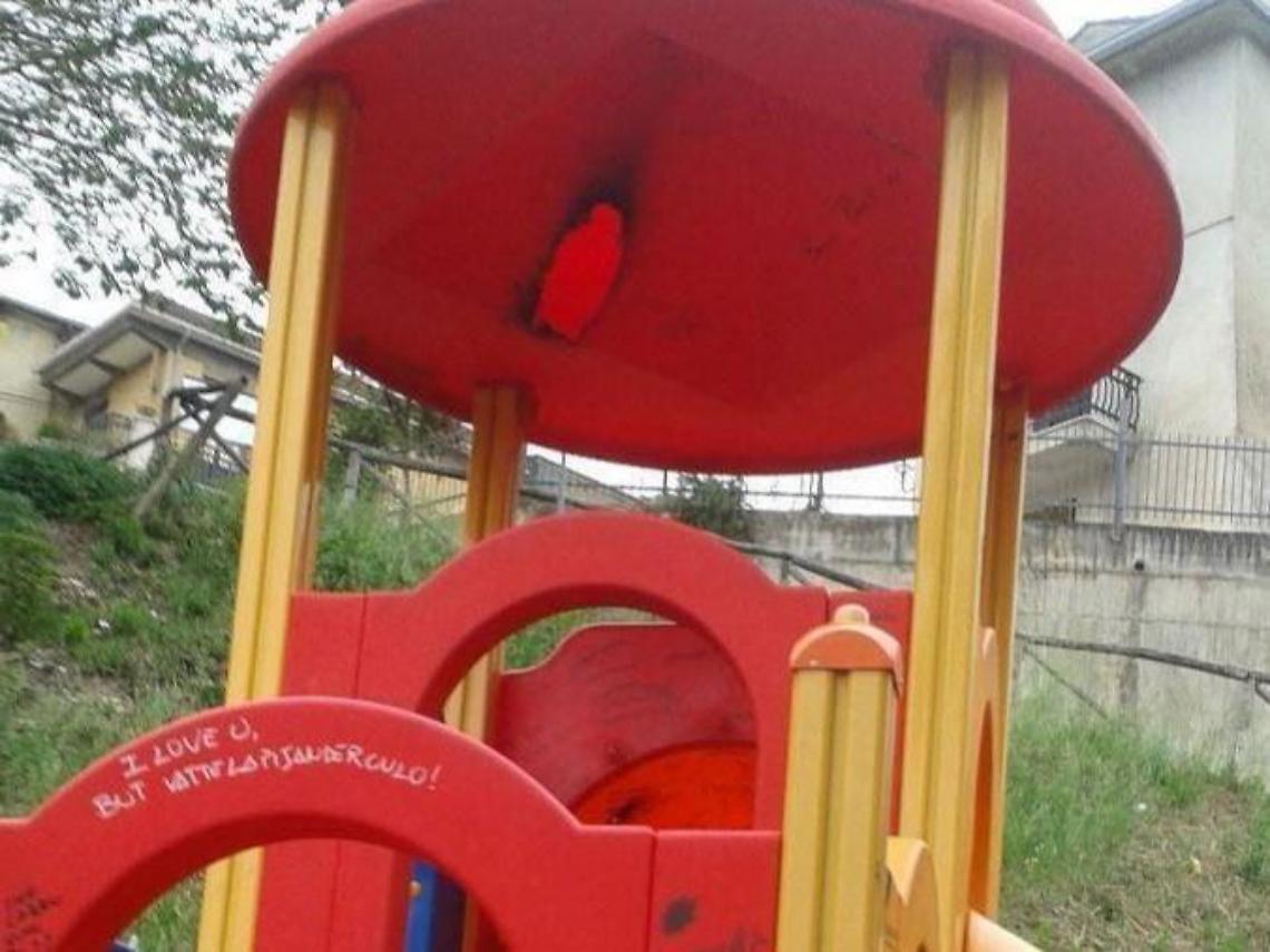 Strangolagalli, giochi posizionati nella scuola materna. Genitori soddisfatti