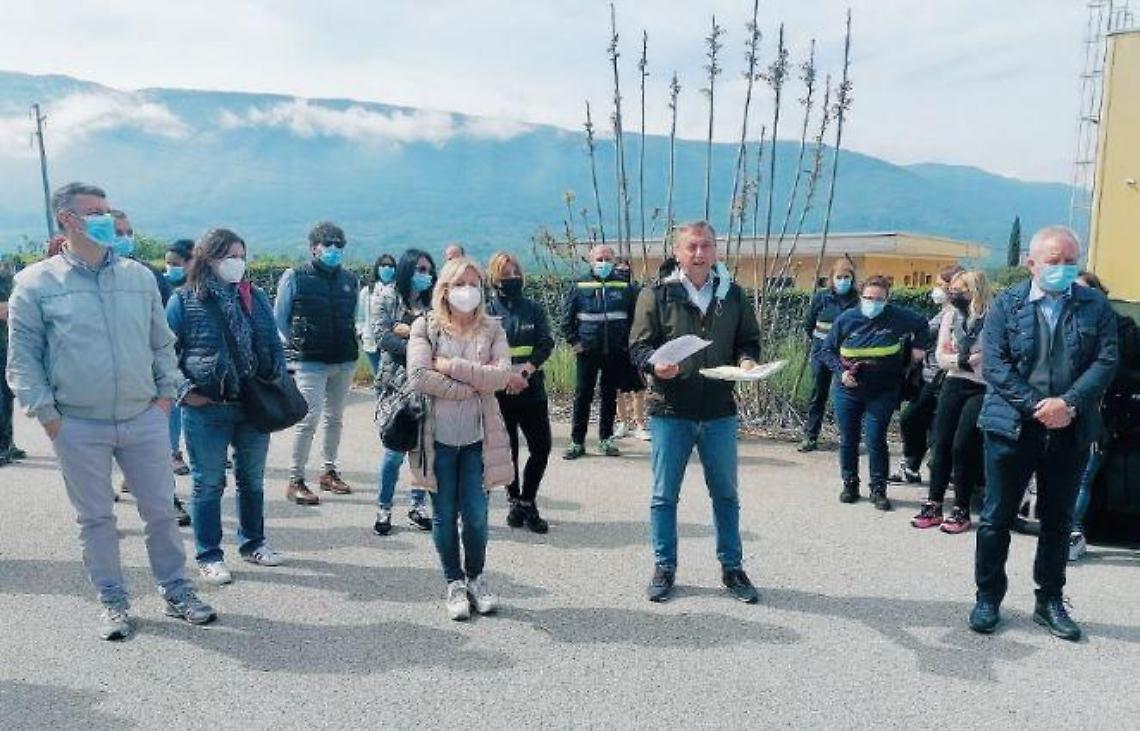 Avon, la protesta dei sindacati: "Interinali al posto di chi sciopera"