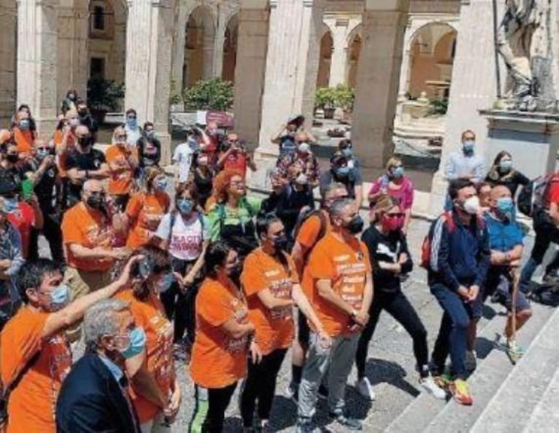 Festival dei Sentieri, un vero successo: in centinaia sulla strada romana