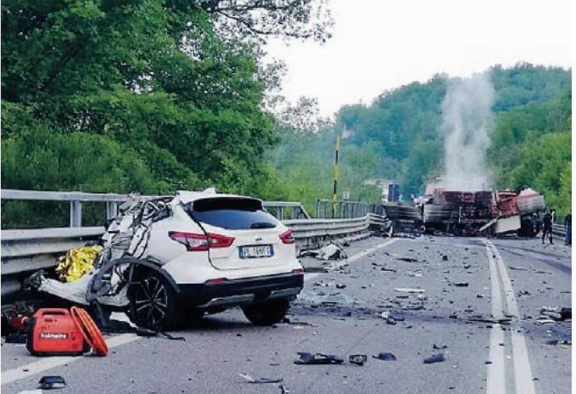 Incidente mortale in superstrada: camionista sotto shock