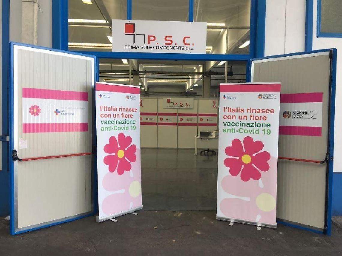 Vaccini, aperte le prenotazioni per Open Week Astrazeneca Festa della Repubblica
