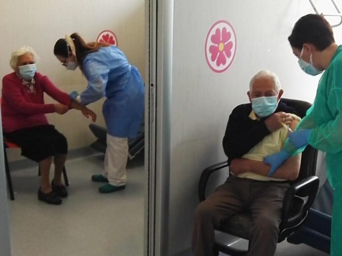 In autunno il fronte vaccinale sarà nelle farmacie: immunità di gregge ad agosto