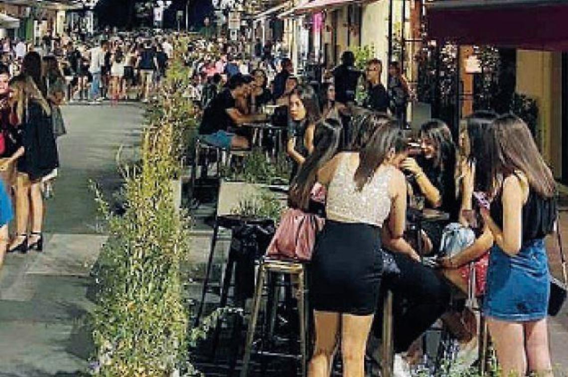 Movida sì, ma con regole più severe. E la notte si "spegnerà" prima