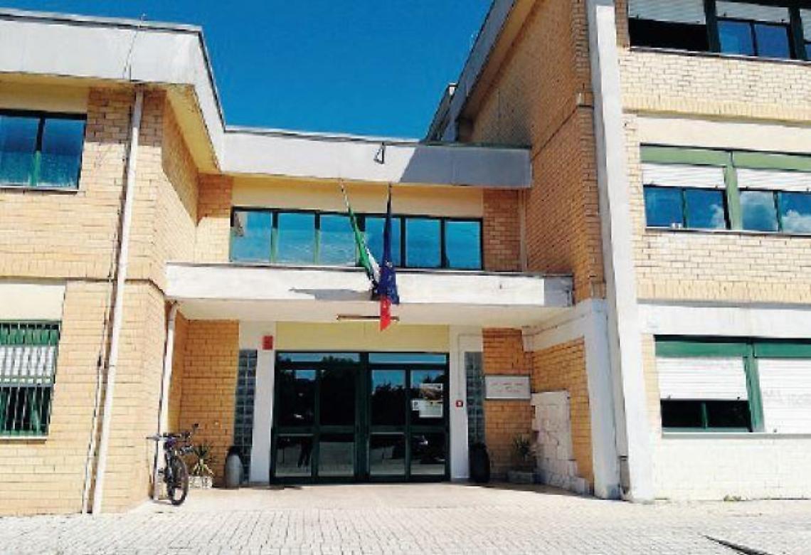 Gli prestano la... voce per l'esame di maturità. Alessio e il commovente gesto