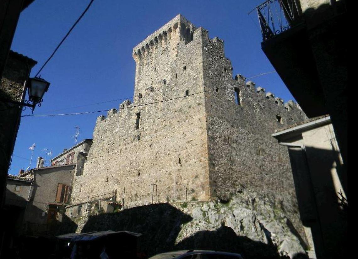 Filettino/Trevi: Castello Caetani e quel legame con la storia dei templari