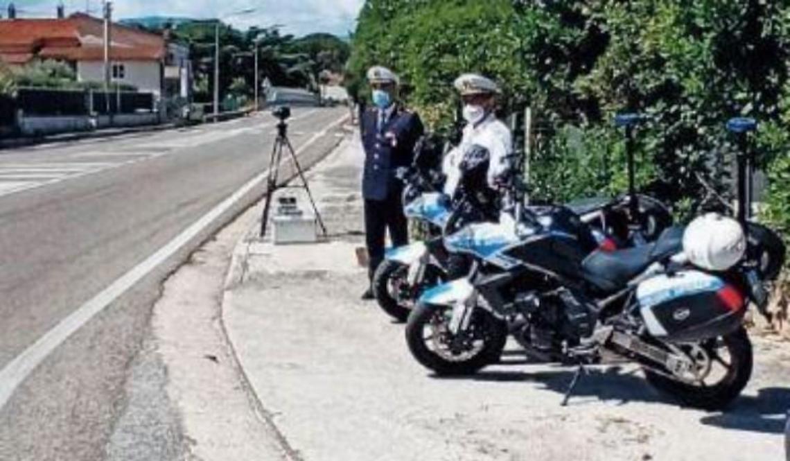 Assicurazioni e revisioni scadute, lotta ai trasgressori: controlli a tappeto