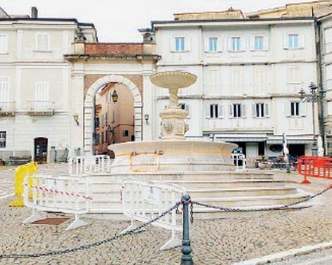Atina, dopo dieci mesi la fontana torna a zampillare. Comunità soddisfatta