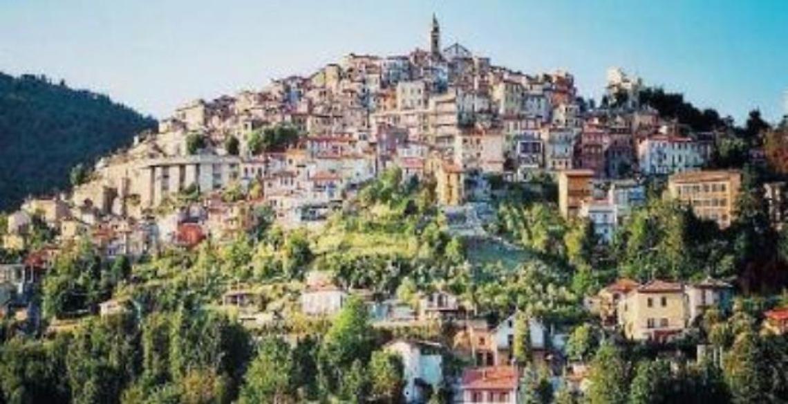 Prenotazioni vacanze crollate del 50%: arriva la "terapia forestale"