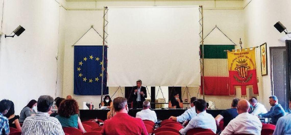 Veroli, bagni pubblici in centro: se ne discute in Consiglio