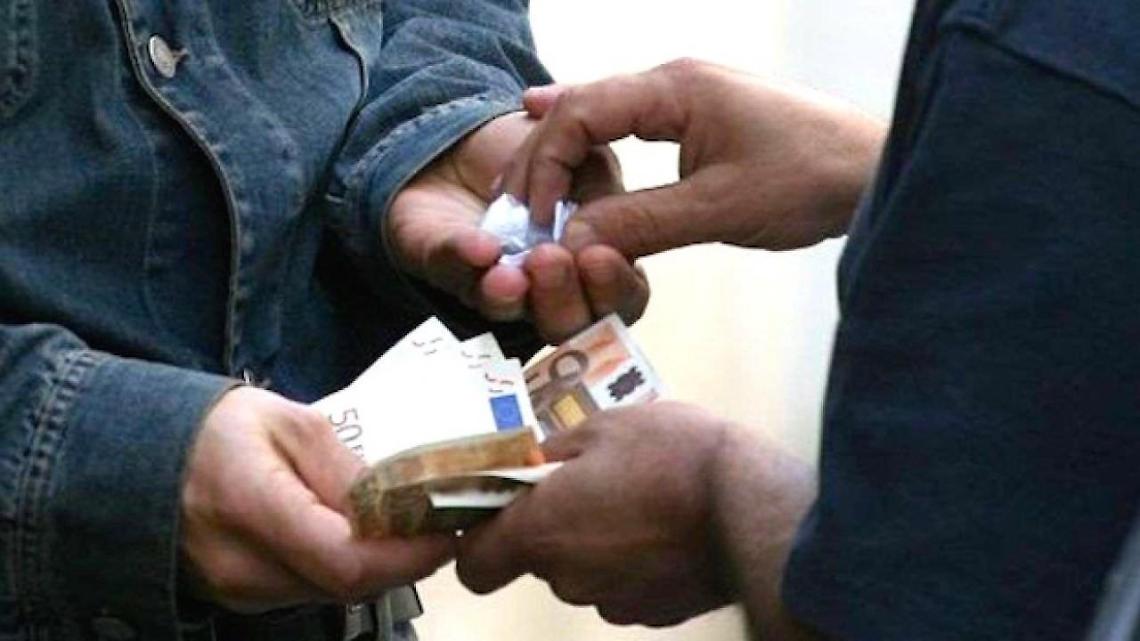 Smercio di droga tramite WhatsApp: arrestato 31enne tunisino